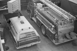 0272  Garage des pompiers 29 mai 1975  1 