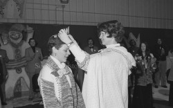 P114 S11 SS1 D2 P4 Couronnement Reine Madone 1977  3 