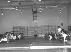 P114 S8 SS1 D12 P16 1974    cole Bor  ale 1er avril