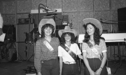 P114 S17 SS1 D19 P2 Festival Western 1983  2 